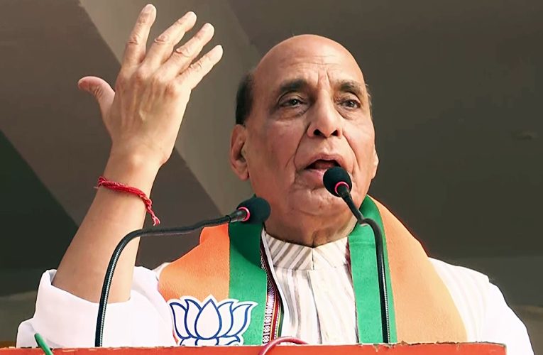 "अगर पाक अपनी धरती पर आतंकी फैक्ट्रियों को खत्म नहीं कर सकता, तो हमारी मदद लें": राजनाथ सिंह