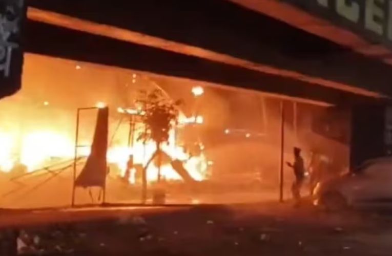 मुरादाबाद में होटल के पास रेस्टोरेंट में भीषण आग, एक महिला की मौत, कई घायल