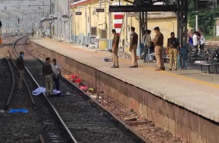 यूपी: मिर्जापुर के चुनार स्टेशन पर बड़ा रेल हादसा: ट्रैक पार करते समय कई यात्रियों की मौत