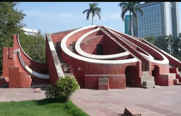 जंतर मंतर पर आत्महत्या की घटना: प्रदर्शन के लिए आया व्यक्ति ने खुद को मारी गोली