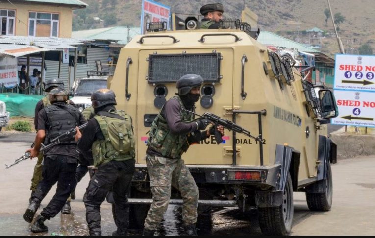 किश्तवाड़ मुठभेड़: आतंकियों की तलाश में सुरक्षाबलों ने चतरू क्षेत्र को घेरा