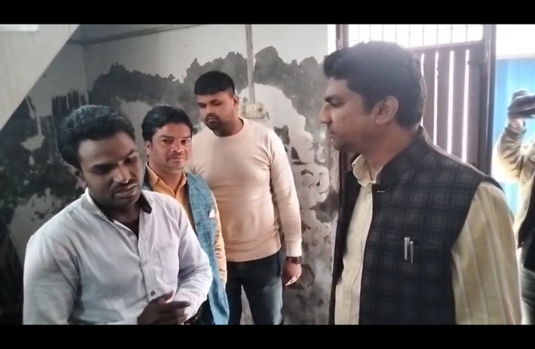 धामपुर में रिश्वतखोरी का खुलासा: पीएम आवास योजना के लाभार्थी से ₹20,000 लेते पकड़े गए डूडा के जेई